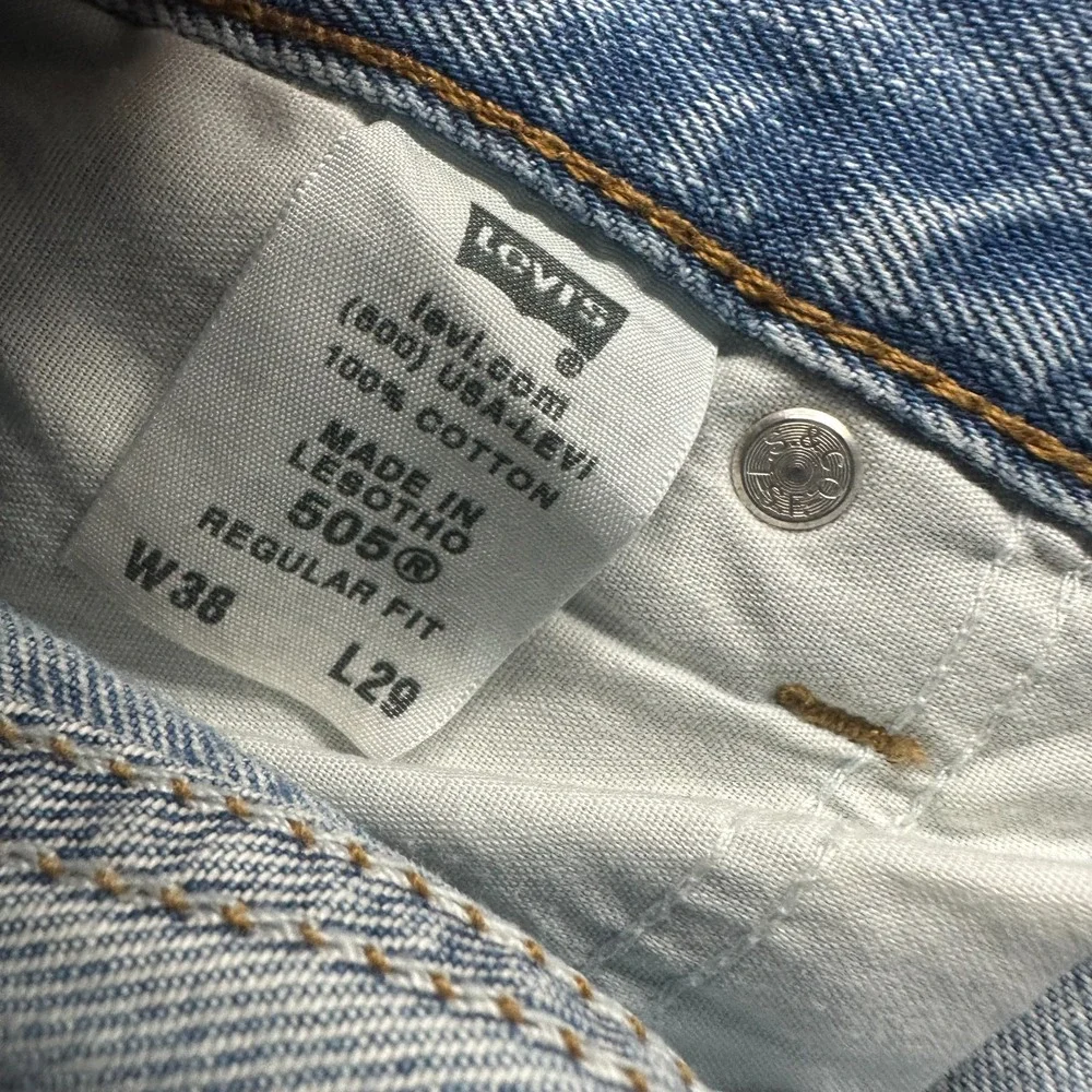 Vintage Levi's 505 Jeans Mens 38x29 Blue Cotton Denim Straight Faded Workwear